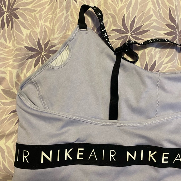 Nike bra. Purple & black. Size xl. - Picture 3 of 4